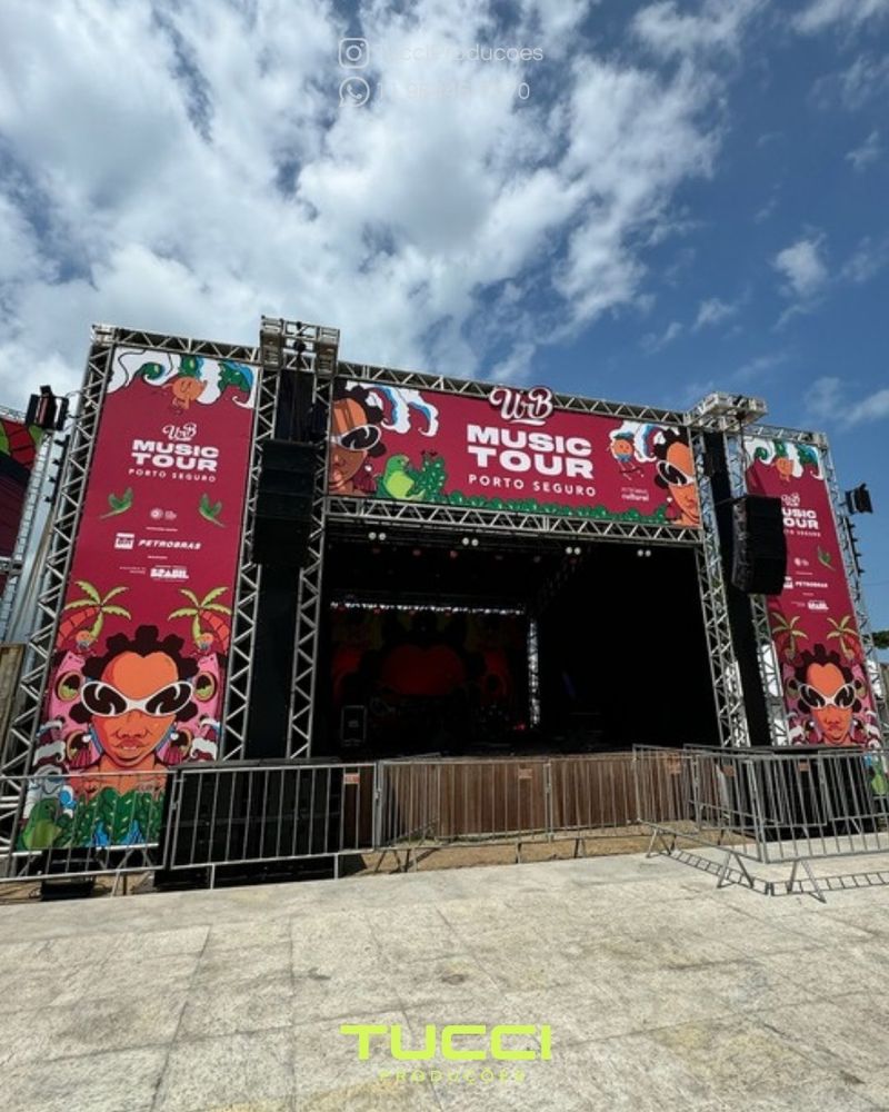 Estrutura e palco para eventos em São Paulo: palco com estrutura de box truss montado ao ar livre